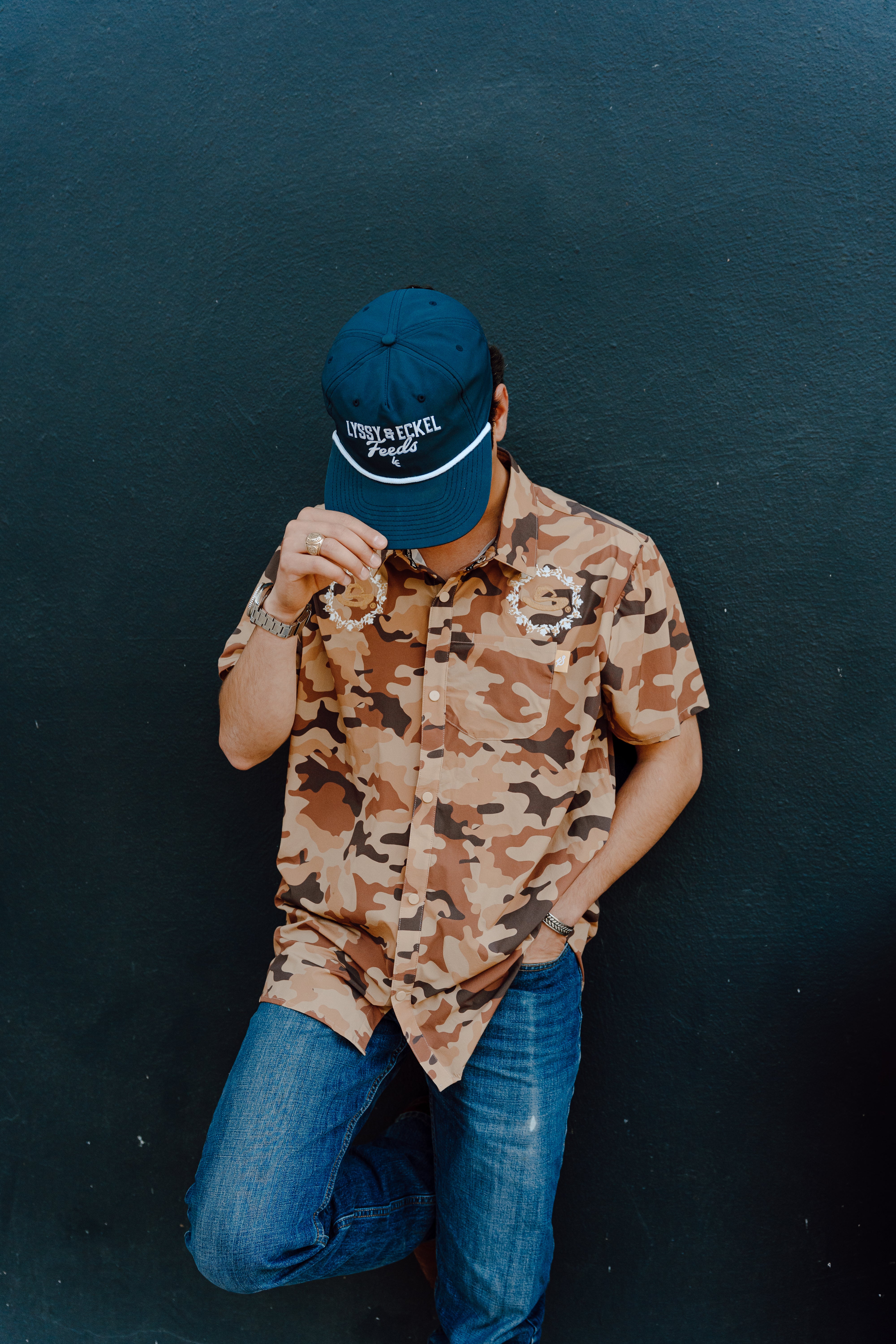 THE EXPEDITION BUTTON DOWN STAUNCH